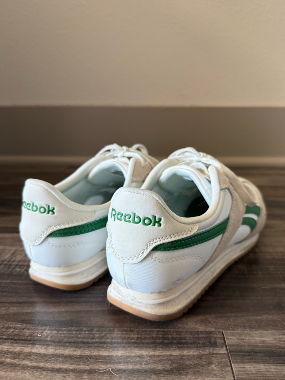 Reebok White Sneakers with Green Stripes - Picture 3 of 4